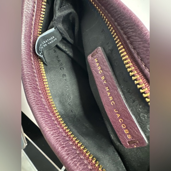 Marc by Marc Jacobs Too Hot to Handle Sia Pebbled Leather Crossbody Bag - Picture 13 of 14